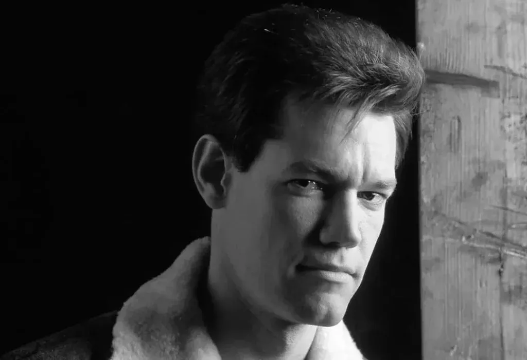 “Forever and Ever, Amen” – Randy Travis