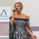 Anne Wilson canta Hino Americano em Lançamento da NASA